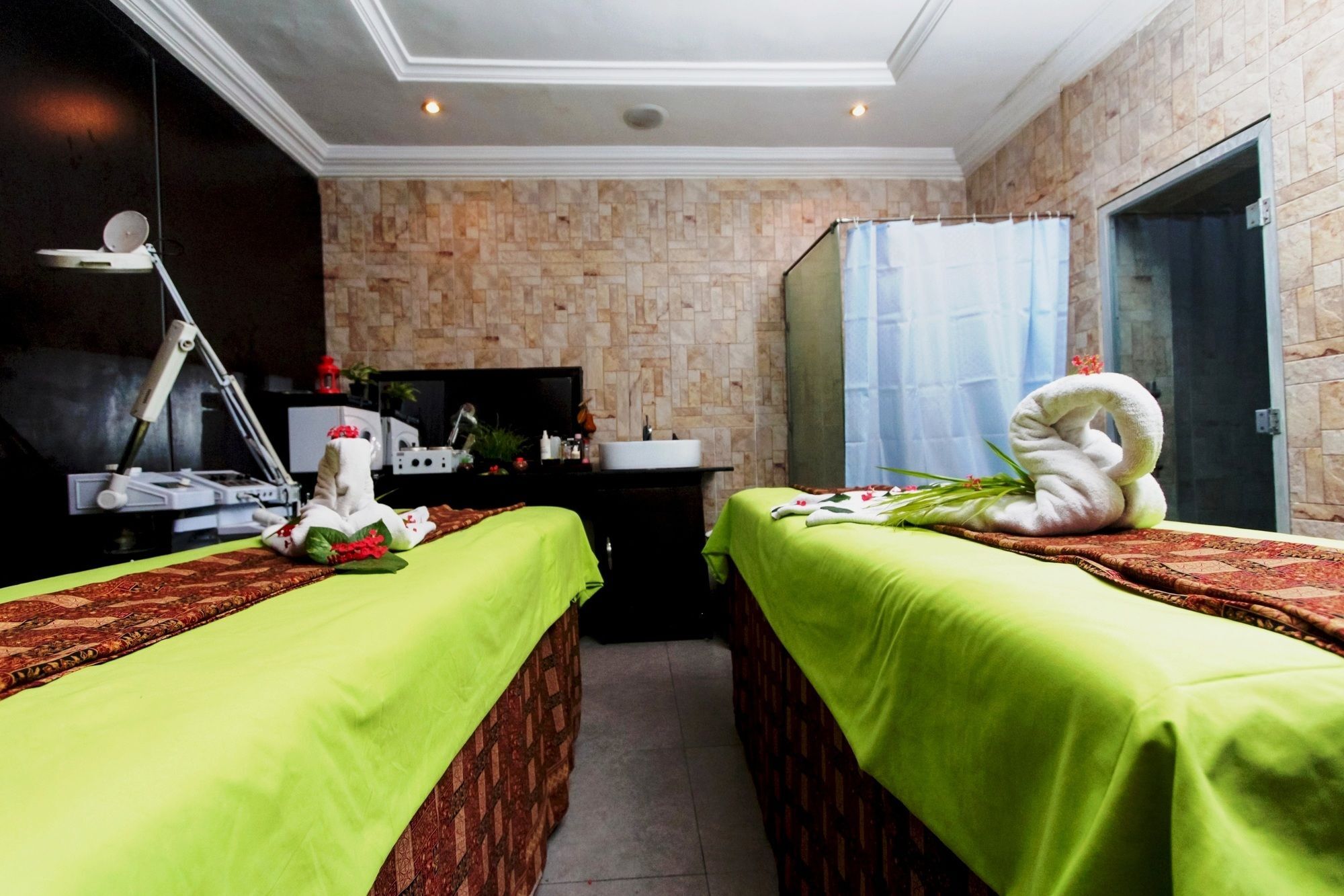 Sunfit - Fitness, Spa, Accommodation Aliayabiagba Eksteriør bilde
